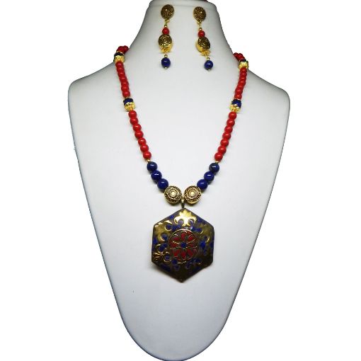 Pendant style Stone Beads Necklace