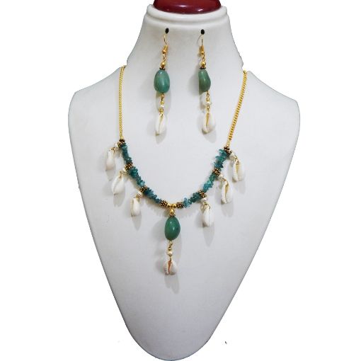 Green Aventurine Chips & Seashell Necklace