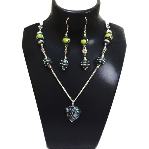 Resin Beads with feather fancy Pendant Necklace